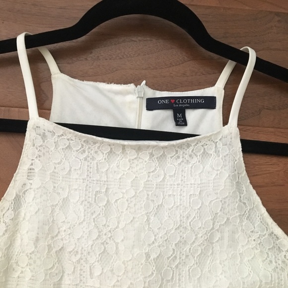 White lace dress - Picture 3 of 4